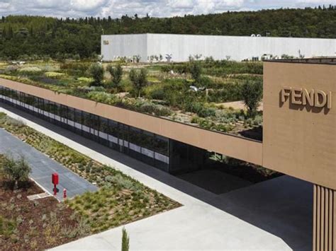 fendi negozi toscana